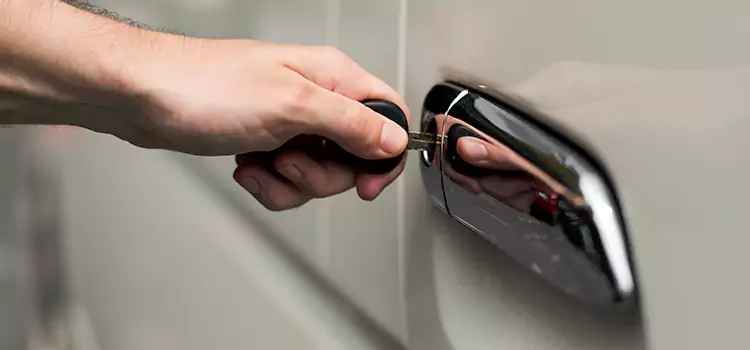 Why Choose Our Auto Locksmith Team in Universal City, TX?