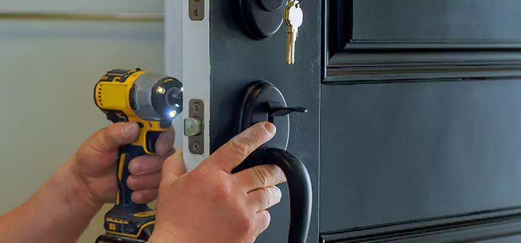 Commercial Door Lock Installation Universal City