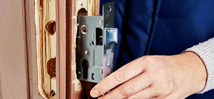 Garage Door Lock Replacement Universal City